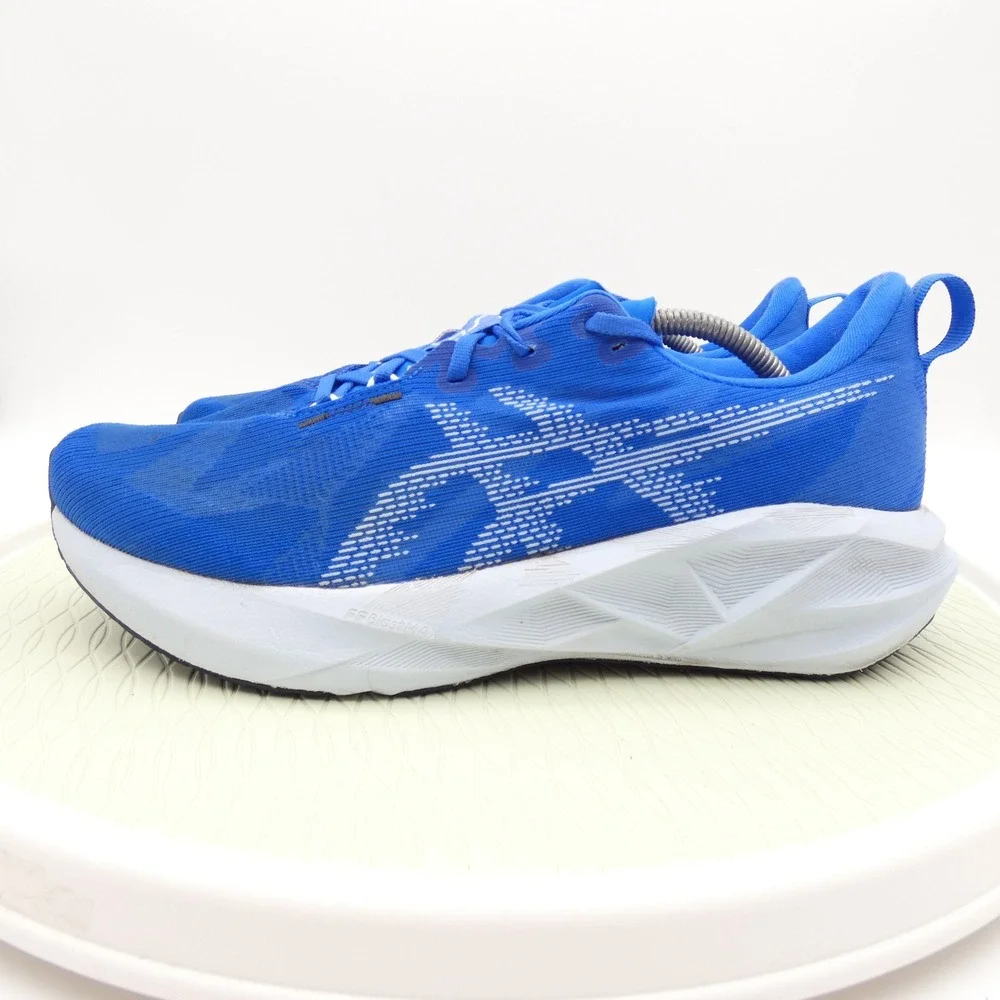 ASICS Novablast 3 Blue White Running Shoes 1011B974 Mens 11.5 Sneaker